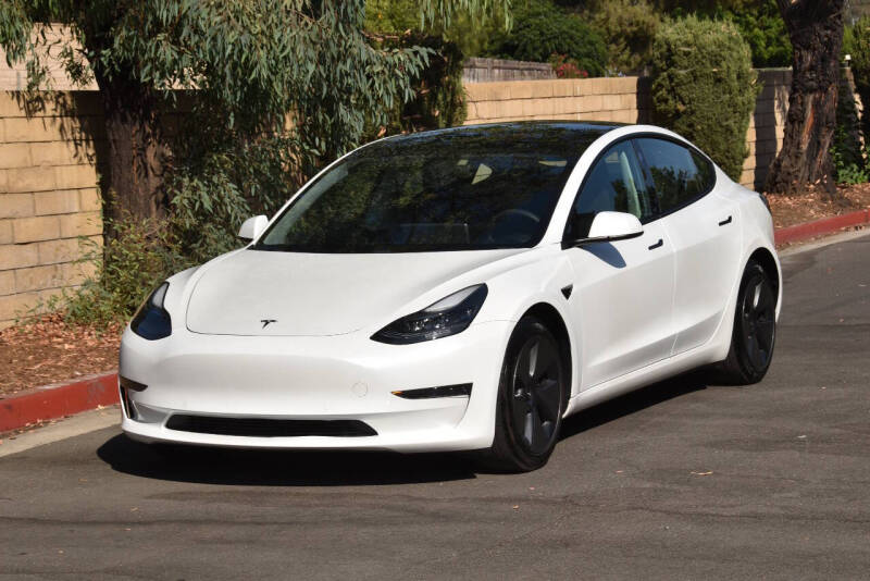 Tesla Model 3's photo