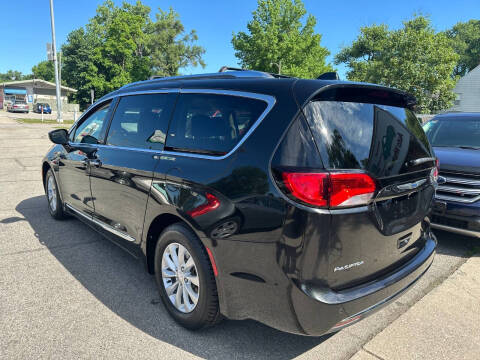 2018 Chrysler Pacifica Touring L Plus