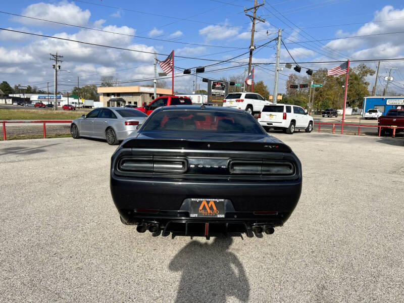 2018 Dodge Challenger SXT Plus