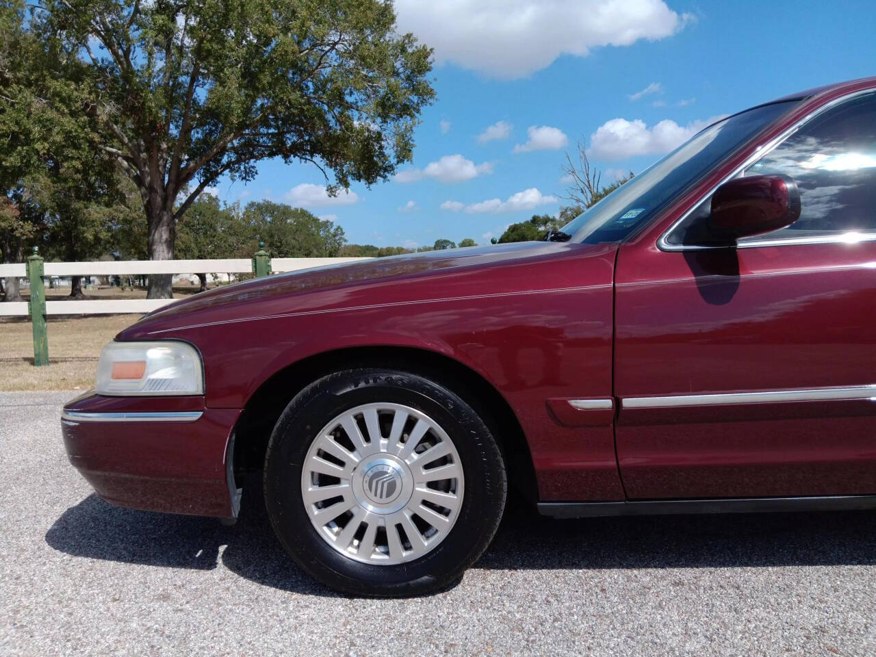 2006 Mercury Grand Marquis for sale at AUTOPLUG 360 in Stafford, TX