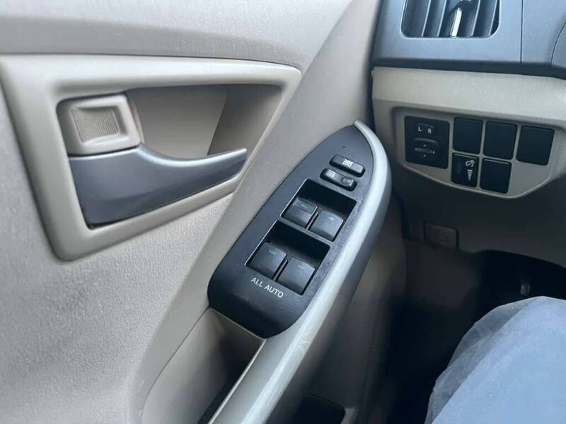 2013 Toyota Prius Three