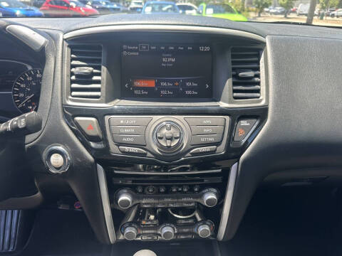 2020 Nissan Pathfinder S