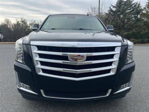 2017 Cadillac Escalade Luxury