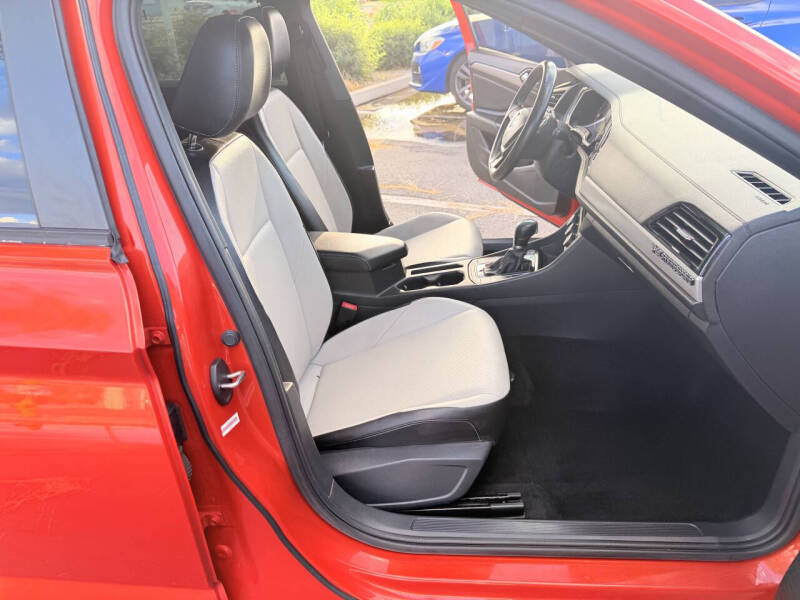 2019 Volkswagen Jetta R-Line