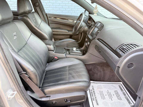 2018 Chrysler 300 S