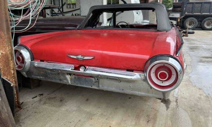 1962 Ford Thunderbird