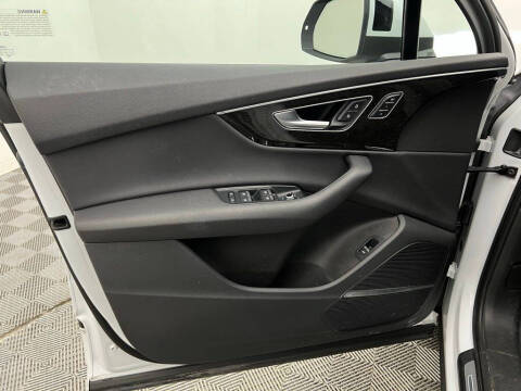 2022 Audi Q7 quattro Premium Plus 55 TFSI