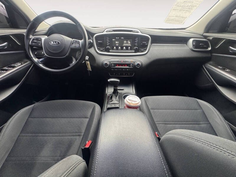 2019 Kia Sorento LX