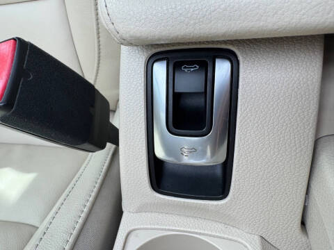 2009 Volkswagen Eos Lux