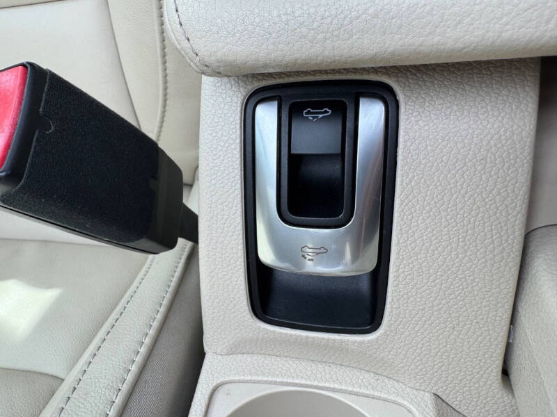 2009 Volkswagen Eos Lux