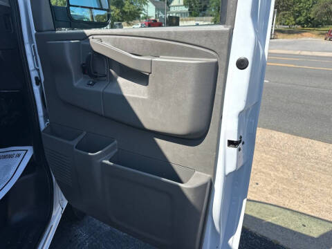 2022 Chevrolet Express 2500