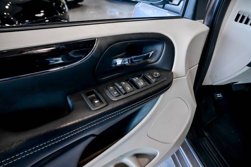 2017 Dodge Grand Caravan SE Plus
