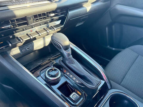 2025 GMC Canyon Elevation