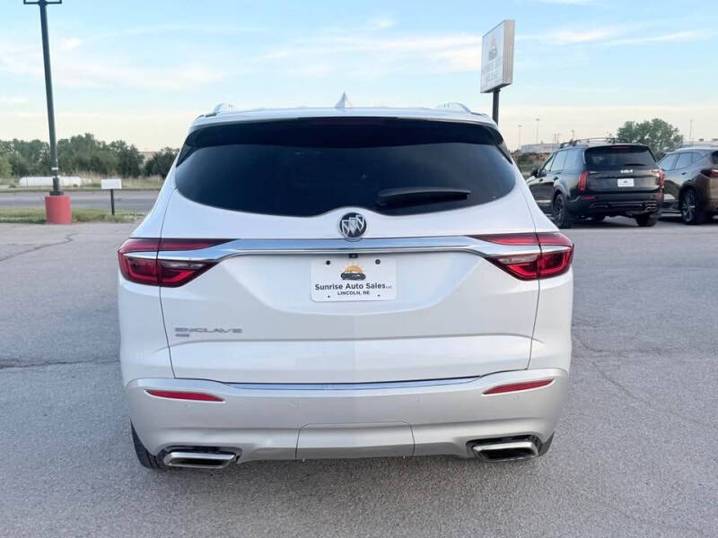 2020 Buick Enclave Essence