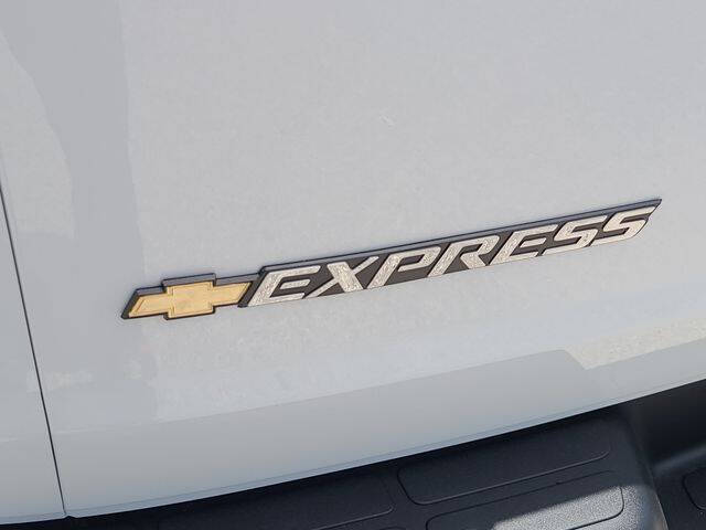 2026 Chevrolet Express LS 3500