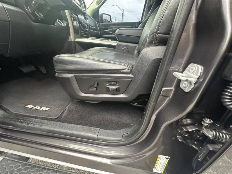 2014 RAM 1500 Laramie