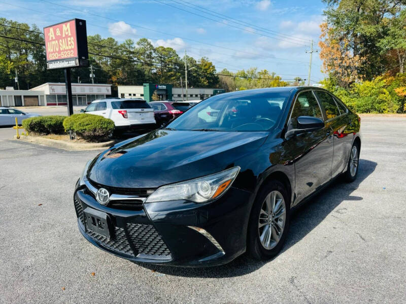 2017 Toyota Camry SE photo 2