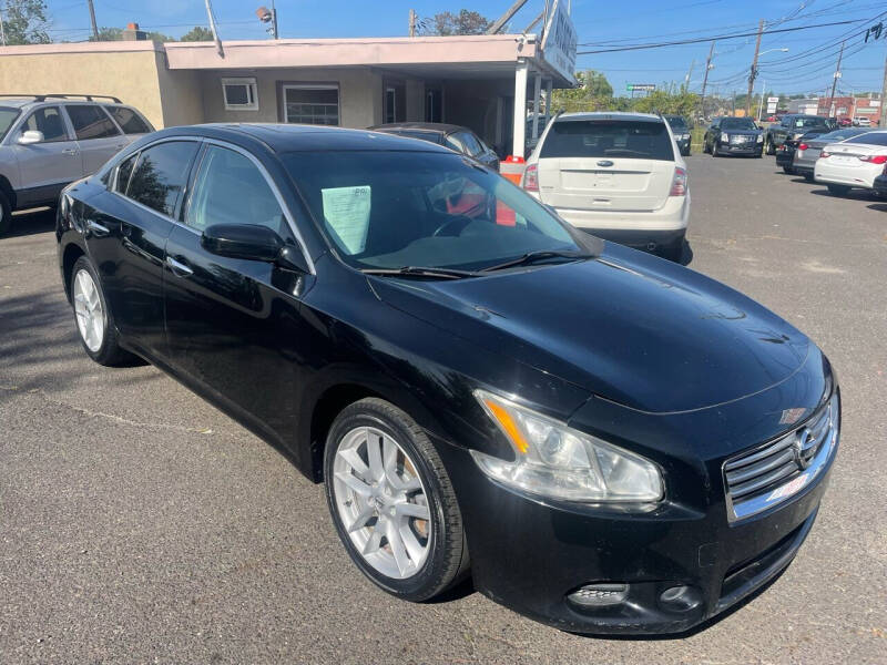 2014 Nissan Maxima for sale at Auto Outlet of Ewing in Ewing NJ