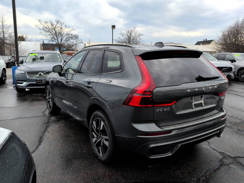 2026 Volvo XC60 B5 Plus