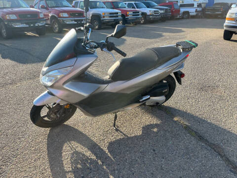 2016 Honda PCX150 for sale at AFFORDABLY PRICED CARS LLC in Mountain Home ID