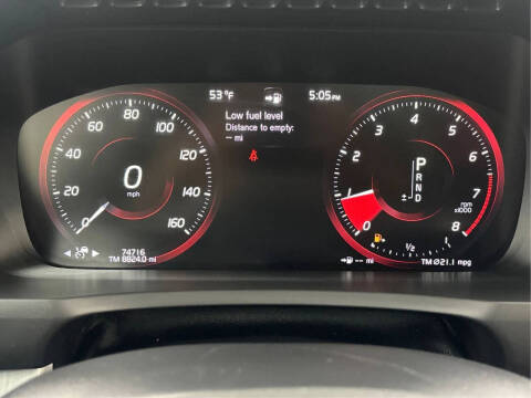 2021 Volvo XC90 T5 Momentum