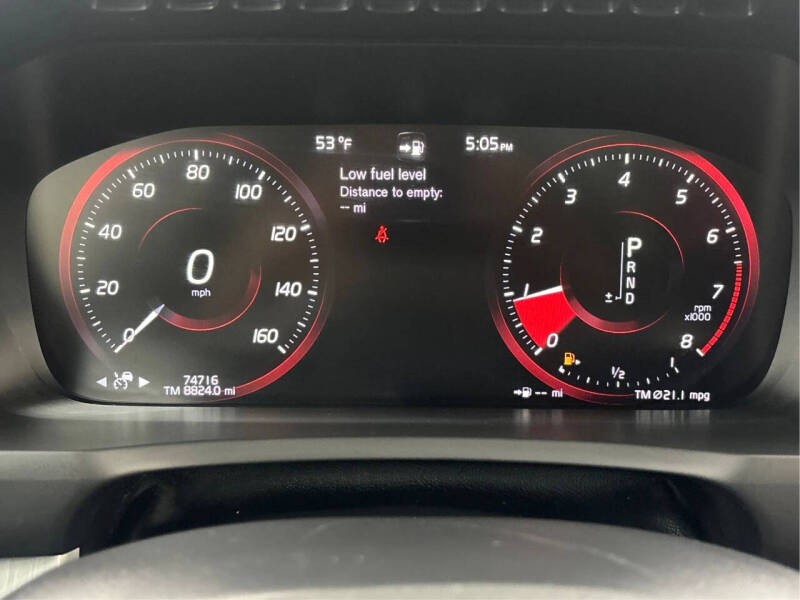 2021 Volvo XC90 T5 Momentum