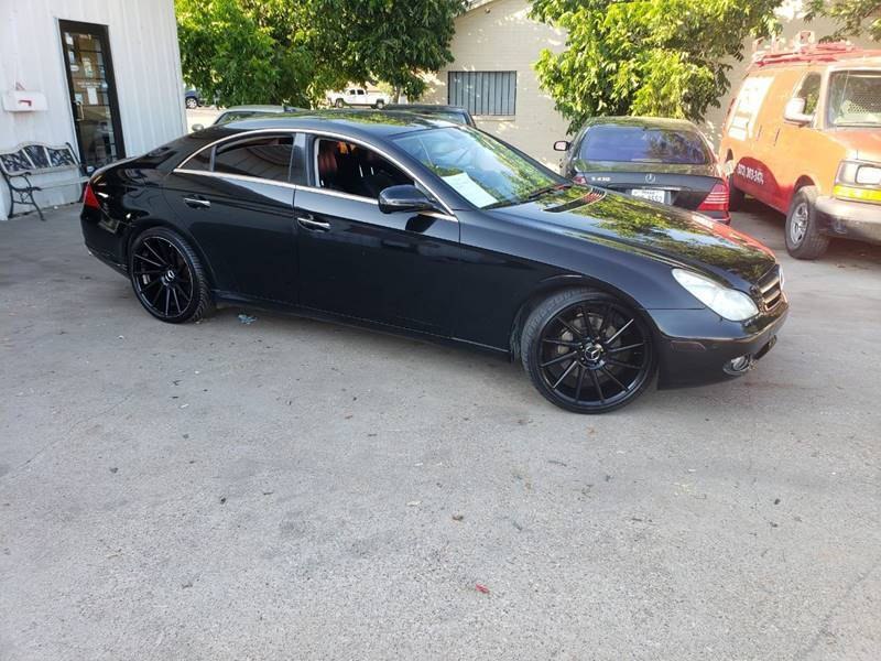 Used 2009 Mercedes-Benz CLS-Class CLS550 with VIN WDDDJ72X29A140694 for sale in Dallas, TX