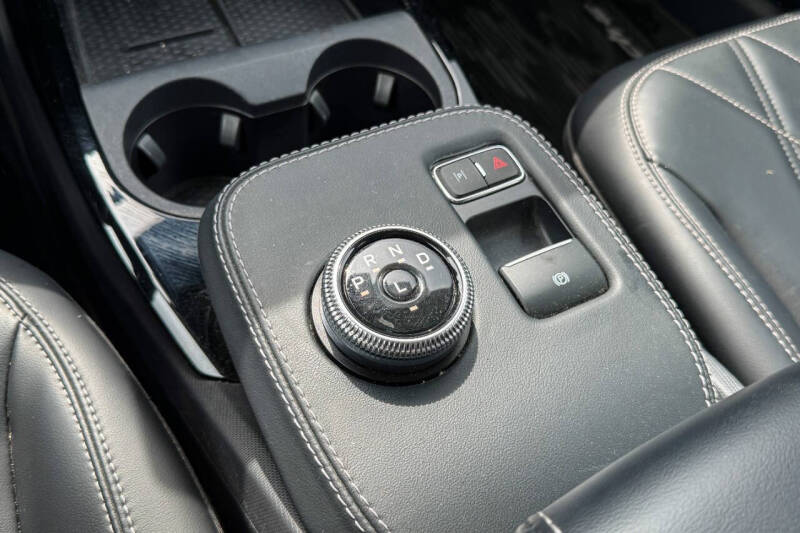 2022 Ford Mustang Mach-E Select