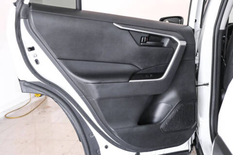 2020 Toyota RAV4 Hybrid LE