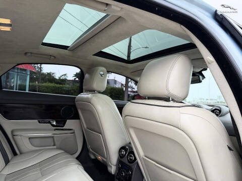 2012 Jaguar XJ