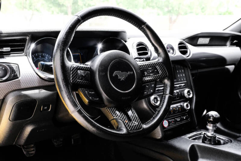 2017 Ford Mustang