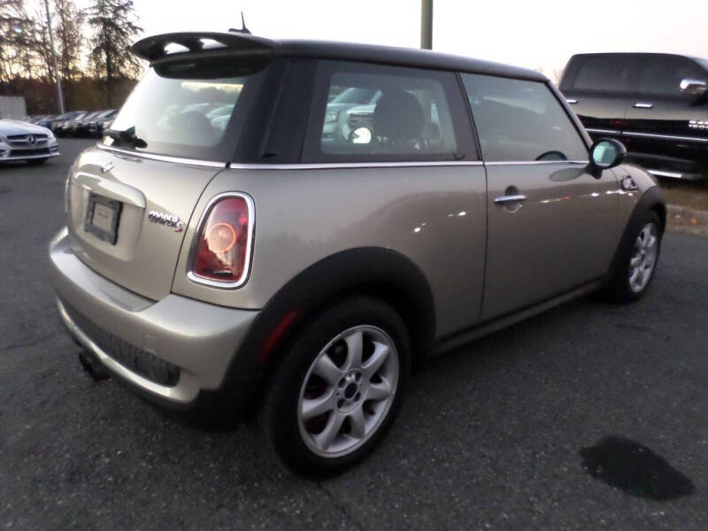 2009 MINI Cooper S photo 5