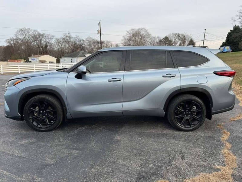 2021 Toyota Highlander LE