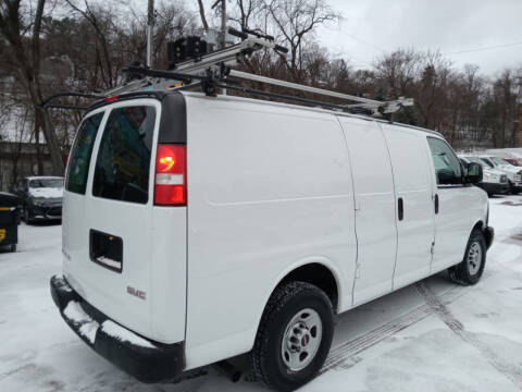 2017 GMC Savana 2500