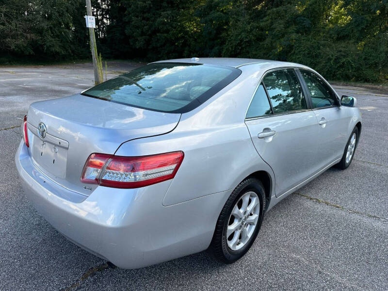 2011 Toyota Camry null photo 10