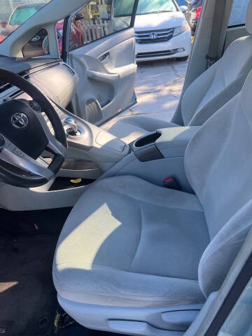 2014 Toyota Prius Two