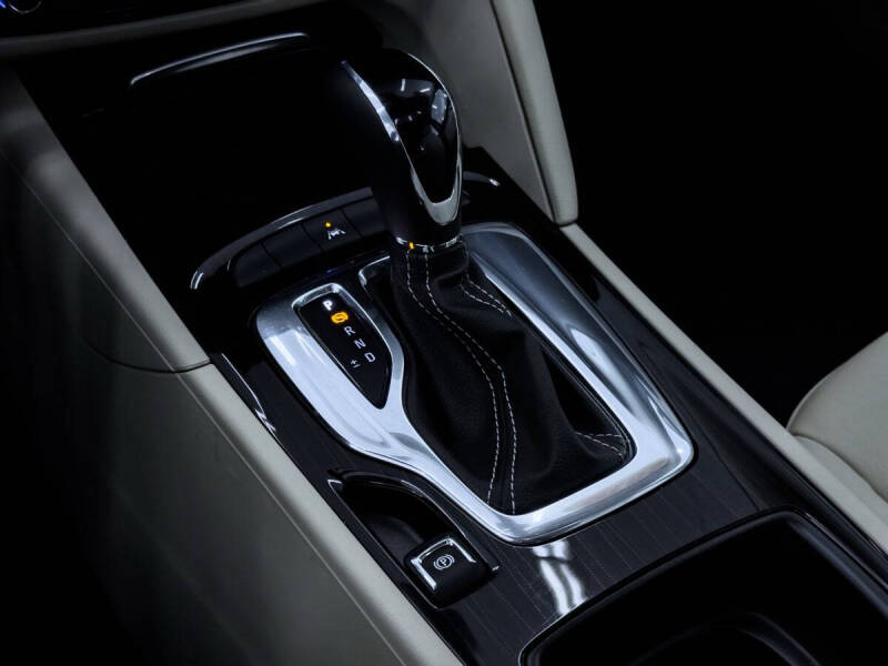 2019 Buick Regal Sportback Essence