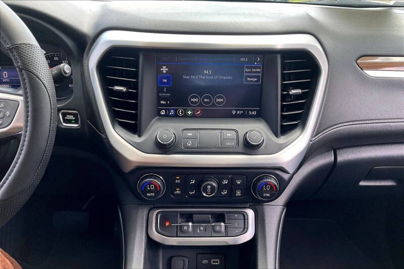 2021 GMC Acadia SLE