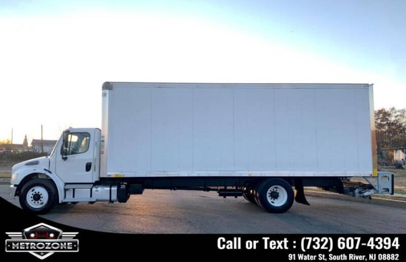 2019 Freightliner M2 106