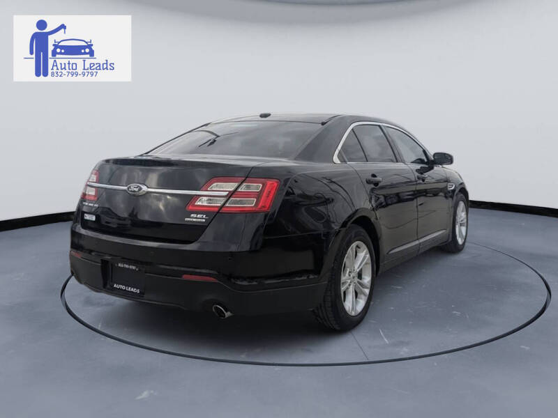 2016 Ford Taurus SEL