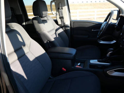 2023 Nissan Frontier SV