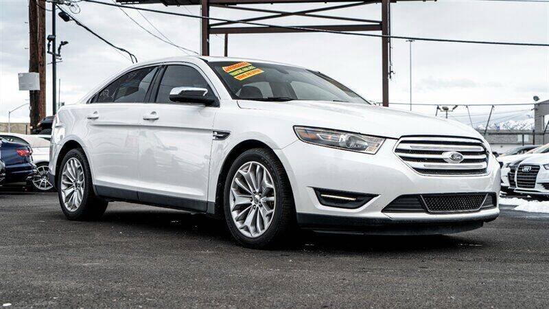 2015 Ford Taurus for sale at MUSCLE MOTORS AUTO SALES INC in Reno NV