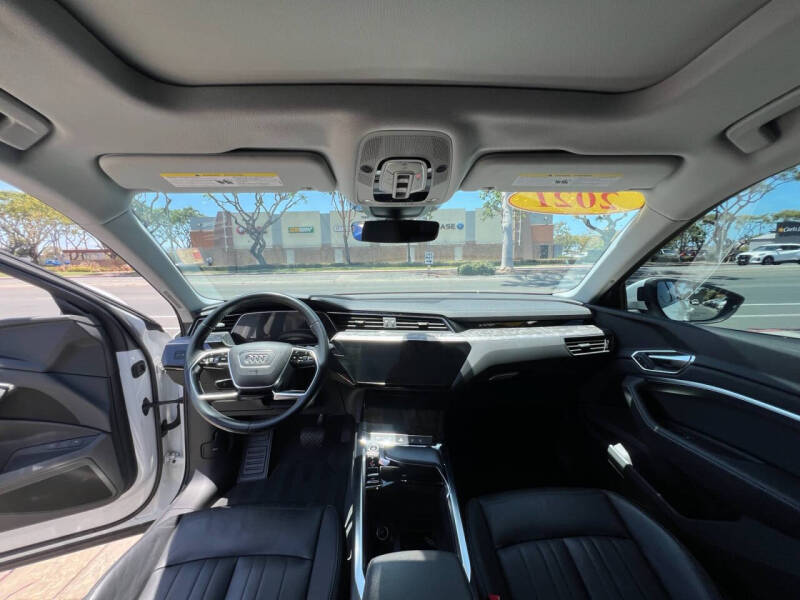 2021 Audi e-tron quattro Premium