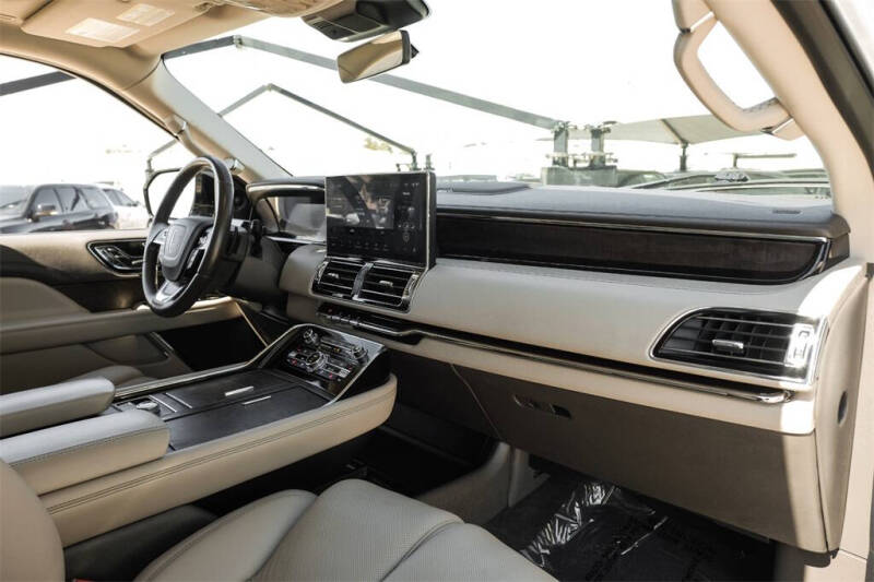 2023 Lincoln Navigator Reserve