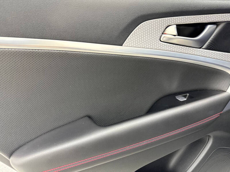 2023 Genesis G70