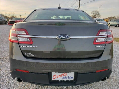 2017 Ford Taurus SE