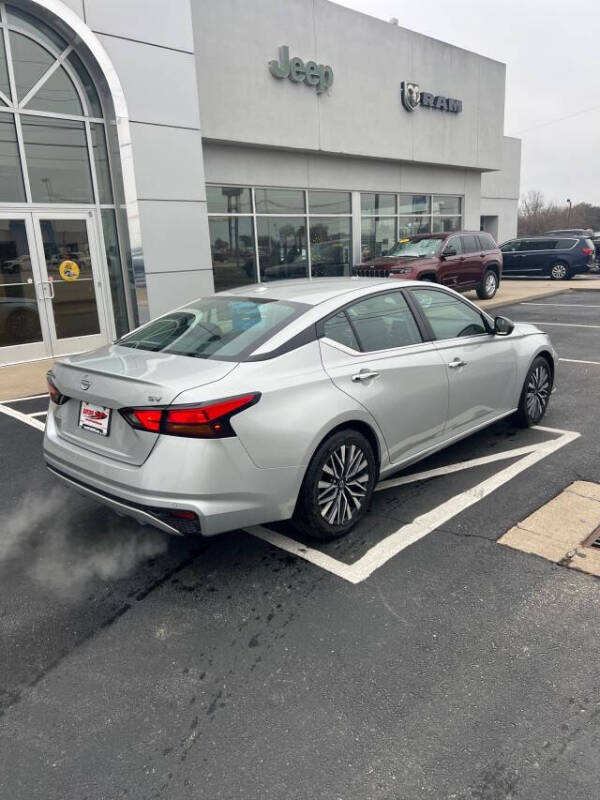 2024 Nissan Altima 2.5 SV