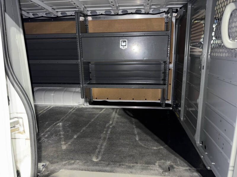 2021 Nissan NV 1500 SV