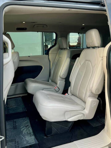 2021 Chrysler Pacifica Touring L