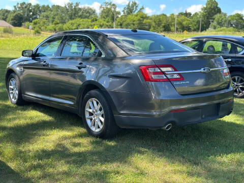 2015 Ford Taurus SE